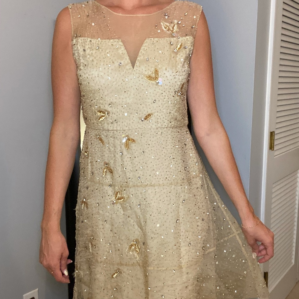 ELIE TAMARI SLEEVELESS GOLD SEQUIN DRESS